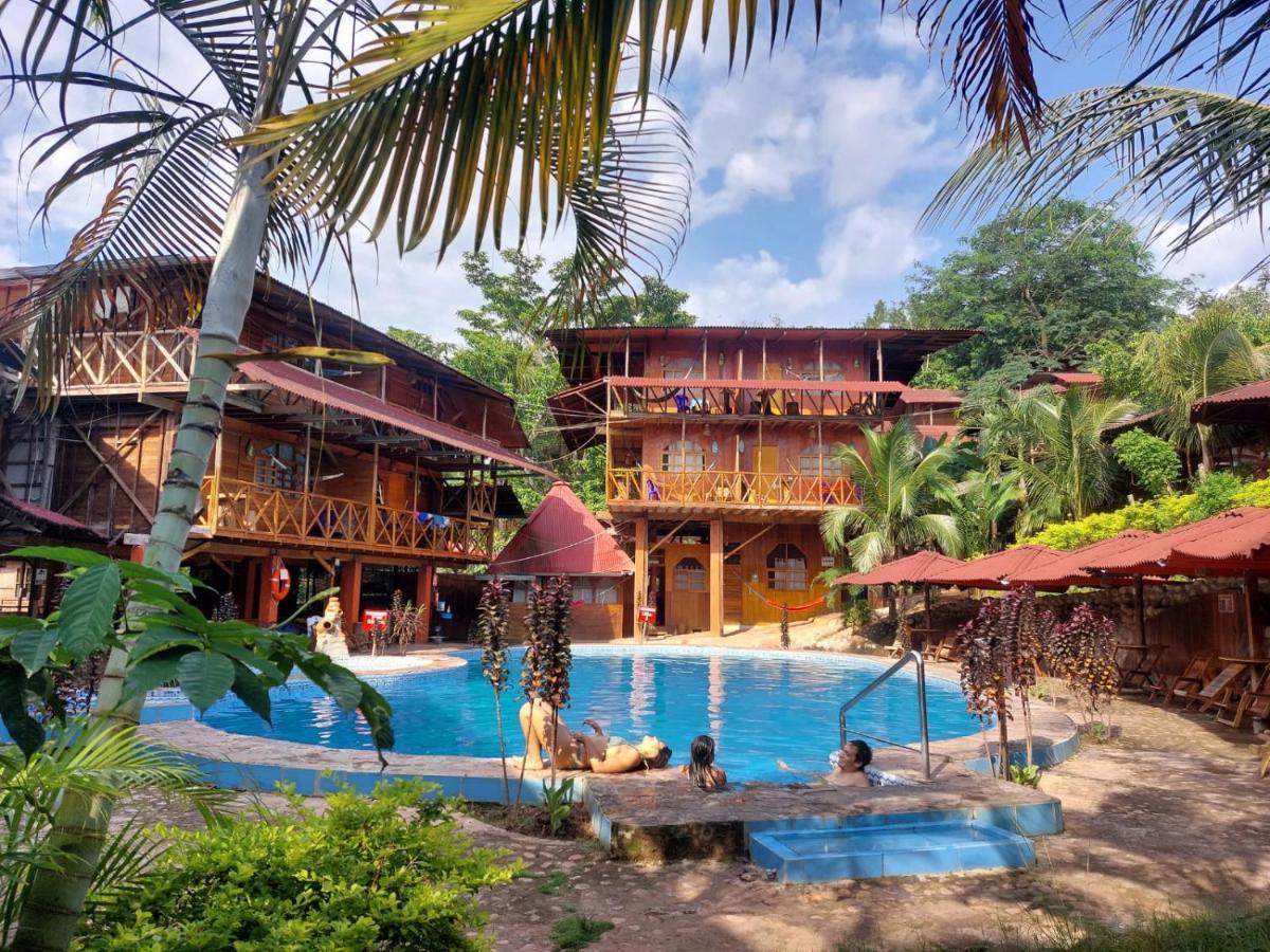 Madera Labrada Lodge Ecologico タラポト エクステリア 写真